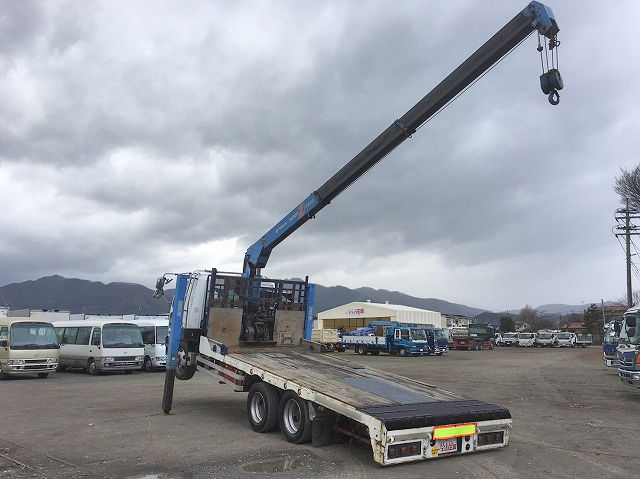 三菱ふそうファイターセルフクレーン3段増トン（6t・8t）[写真02]