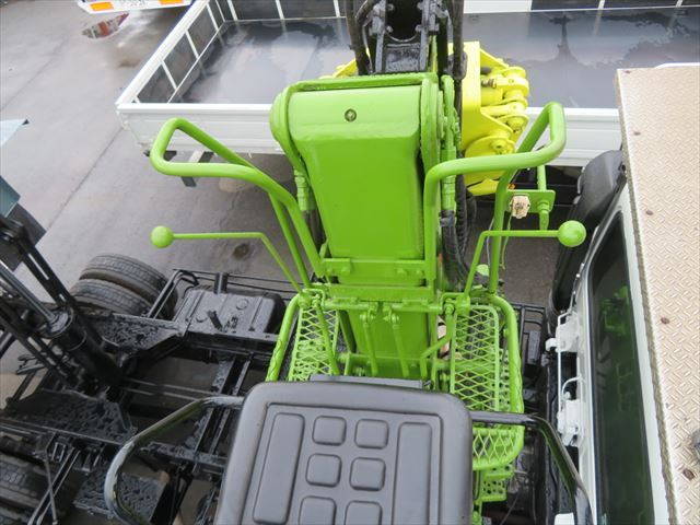 UDトラックスコンドルダンプ・クレーン付増トン（6t・8t）[写真10]