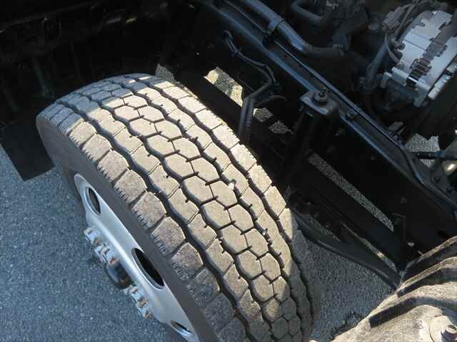 UDトラックスコンドルダンプ・クレーン付増トン（6t・8t）[写真18]