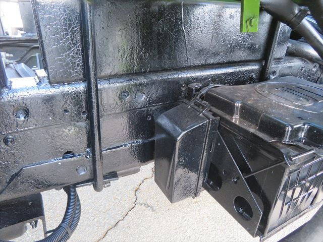 UDトラックスコンドルダンプ・クレーン付増トン（6t・8t）[写真21]