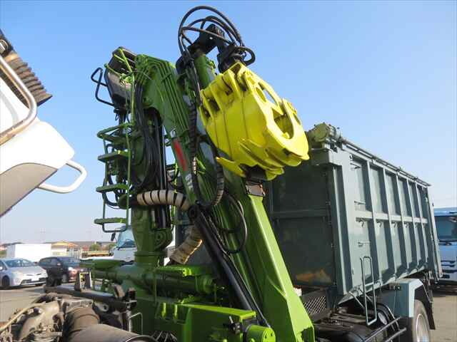 UDトラックスコンドルダンプ・クレーン付増トン（6t・8t）[写真21]