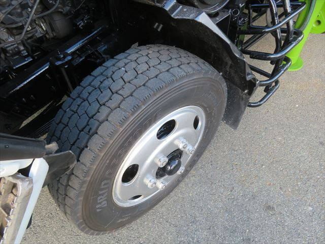 UDトラックスコンドルダンプ・クレーン付増トン（6t・8t）[写真23]