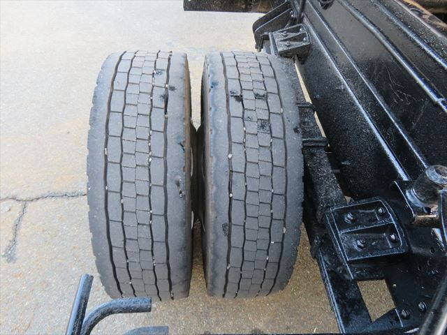 UDトラックスコンドルダンプ・クレーン付増トン（6t・8t）[写真25]