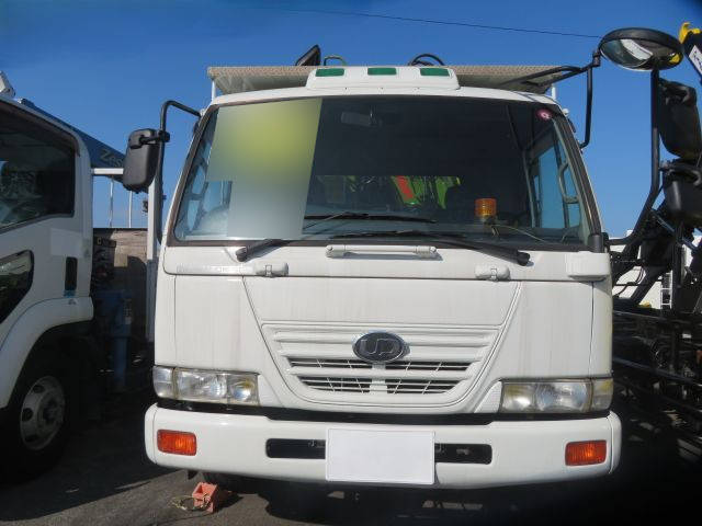 UDトラックスコンドルダンプ・クレーン付増トン（6t・8t）[写真05]