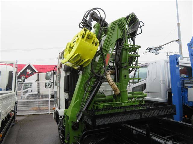 UDトラックスコンドルダンプ・クレーン付増トン（6t・8t）[写真08]