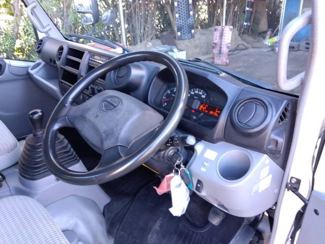 日野デュトロセーフティローダー小型（2t・3t）[写真33]