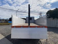 UDトラックスクオンアルミブロック大型（10t）[写真09]