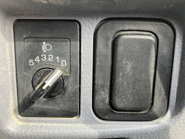 三菱ふそうキャンターダンプ小型（2t・3t）[写真36]