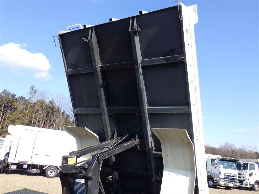 日野レンジャーダンプ中型（4t）[写真13]