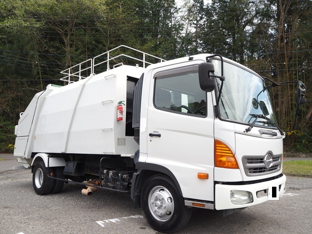 日野レンジャーパッカー車（塵芥車）中型（4t）[写真01]