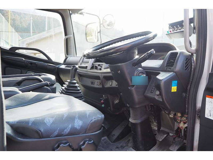 日野レンジャーパッカー車（塵芥車）中型（4t）[写真32]