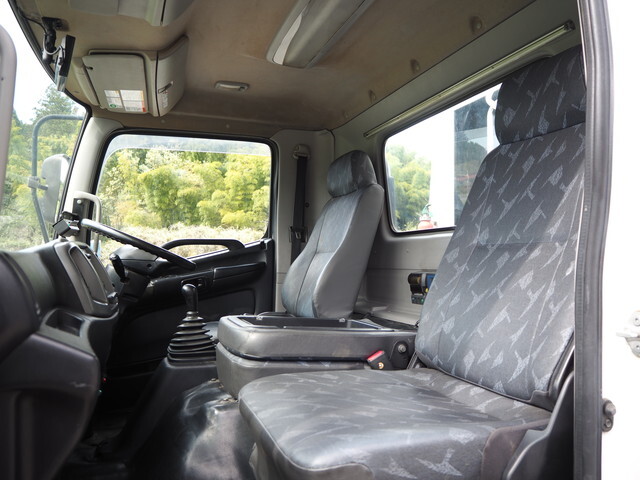 日野レンジャーパッカー車（塵芥車）中型（4t）[写真32]