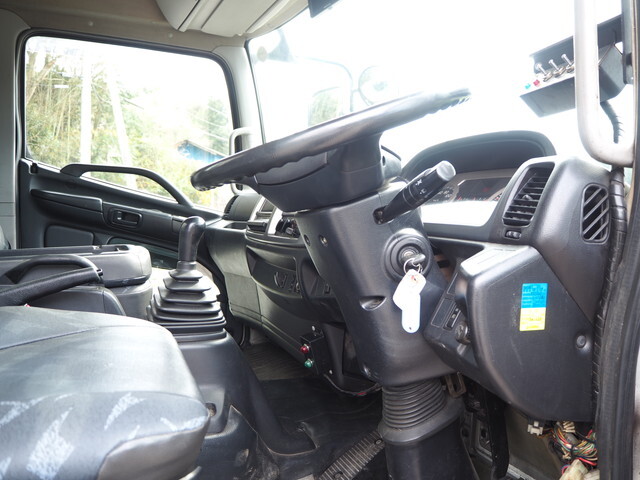 日野レンジャーパッカー車（塵芥車）中型（4t）[写真35]