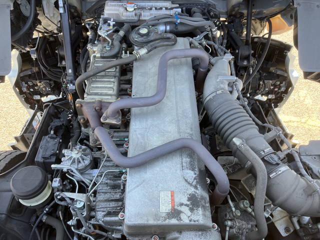 日野プロフィアトレーラーヘッド（トラクターヘッド）大型（10t）[写真21]