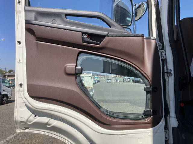 日野プロフィアトレーラーヘッド（トラクターヘッド）大型（10t）[写真22]