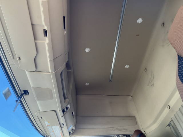 日野プロフィアトレーラーヘッド（トラクターヘッド）大型（10t）[写真28]