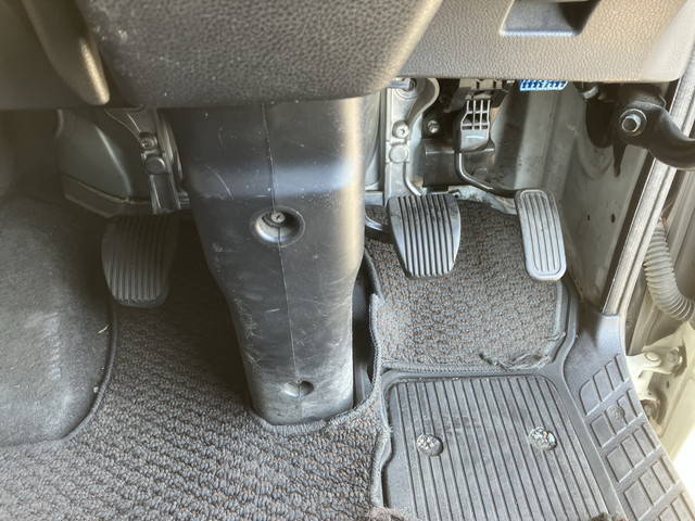 日野プロフィアトレーラーヘッド（トラクターヘッド）大型（10t）[写真32]