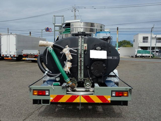 三菱ふそうキャンターバキュームカー小型（2t・3t）[写真11]