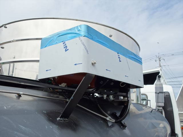 三菱ふそうキャンターバキュームカー小型（2t・3t）[写真13]