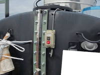 三菱ふそうキャンターバキュームカー小型（2t・3t）[写真14]