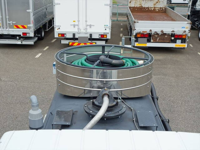 三菱ふそうキャンターバキュームカー小型（2t・3t）[写真25]