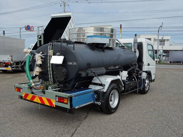 三菱ふそうキャンターバキュームカー小型（2t・3t）[写真05]