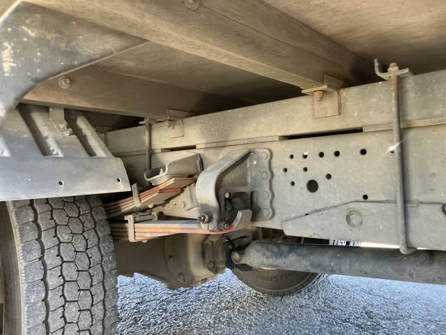 三菱ふそうキャンタークレーン6段小型（2t・3t）[写真26]