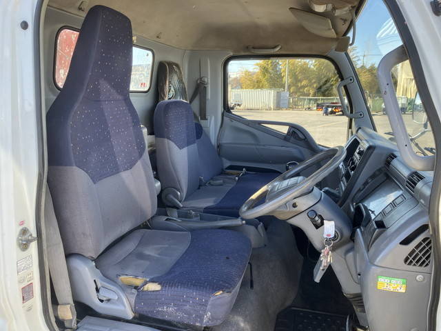 三菱ふそうキャンタークレーン6段小型（2t・3t）[写真31]