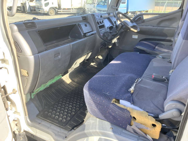 三菱ふそうキャンタークレーン6段小型（2t・3t）[写真32]