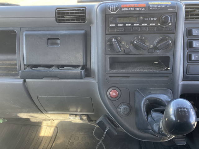 三菱ふそうキャンタークレーン6段小型（2t・3t）[写真37]