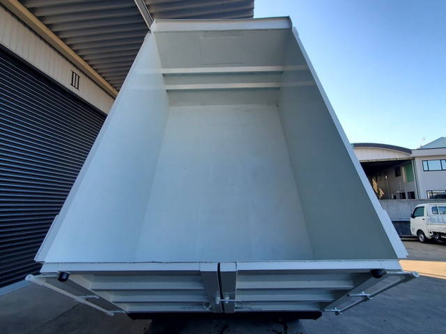 日野レンジャー深ダンプ（土砂禁ダンプ）中型（4t）[写真12]