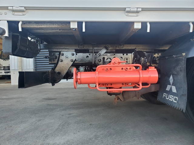 三菱ふそうキャンタークレーン付小型（2t・3t）[写真18]