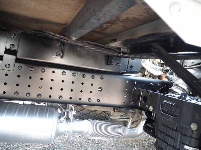 三菱ふそうキャンターアルミウイング小型（2t・3t）[写真18]