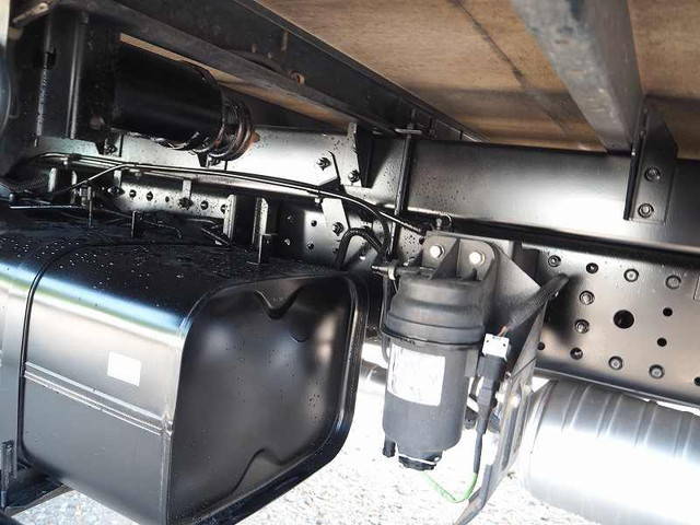 三菱ふそうキャンターアルミウイング小型（2t・3t）[写真19]