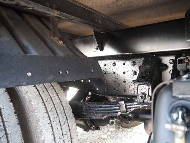 三菱ふそうキャンターアルミウイング小型（2t・3t）[写真21]