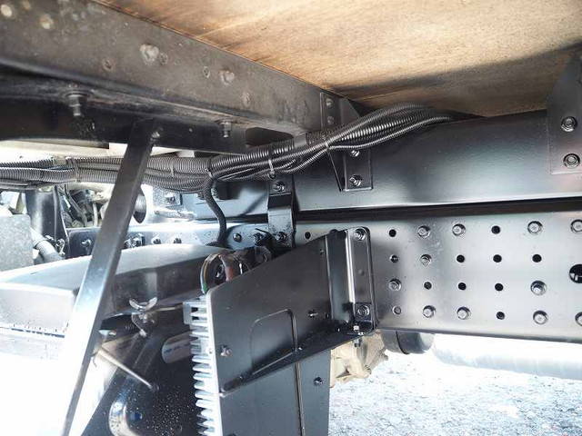 三菱ふそうキャンターアルミウイング小型（2t・3t）[写真27]