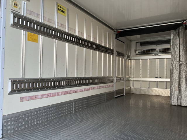 日野デュトロ冷凍車（冷蔵車）小型（2t・3t）[写真12]