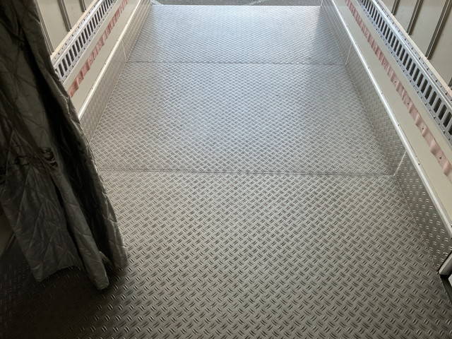 日野デュトロ冷凍車（冷蔵車）小型（2t・3t）[写真14]