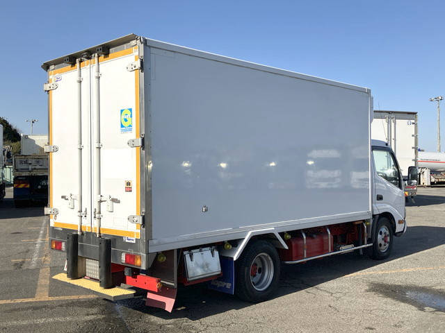 日野デュトロ冷凍車（冷蔵車）小型（2t・3t）[写真02]