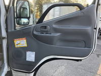 日野デュトロ冷凍車（冷蔵車）小型（2t・3t）[写真29]