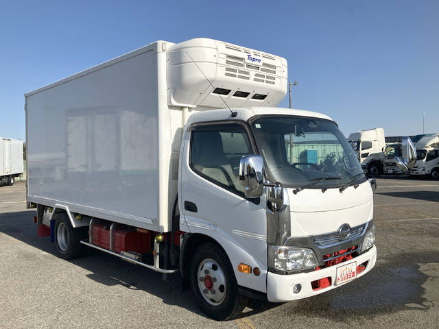日野デュトロ冷凍車（冷蔵車）小型（2t・3t）[写真03]