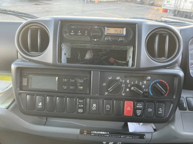 日野デュトロ冷凍車（冷蔵車）小型（2t・3t）[写真38]