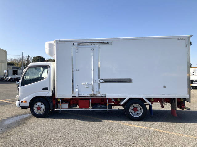 日野デュトロ冷凍車（冷蔵車）小型（2t・3t）[写真05]
