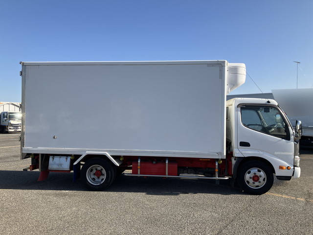 日野デュトロ冷凍車（冷蔵車）小型（2t・3t）[写真07]