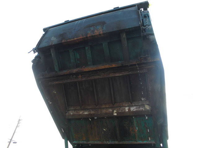 日野レンジャーパッカー車（塵芥車）中型（4t）[写真10]