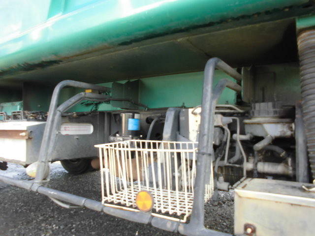 日野レンジャーパッカー車（塵芥車）中型（4t）[写真14]