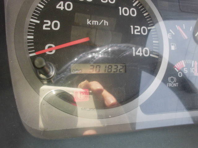 日野レンジャーパッカー車（塵芥車）中型（4t）[写真29]