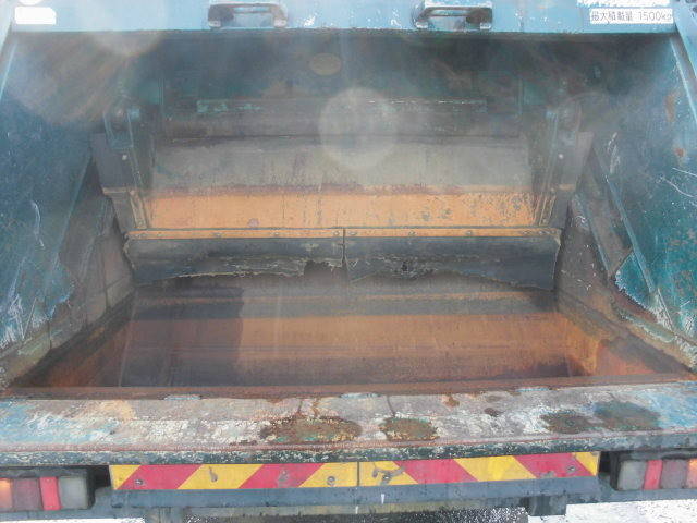 日野レンジャーパッカー車（塵芥車）中型（4t）[写真05]