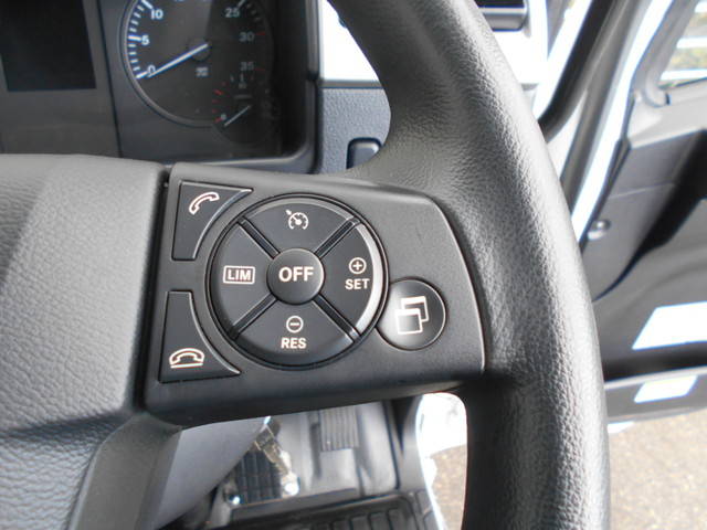 三菱ふそうファイター平ボディ中型（4t）[写真37]