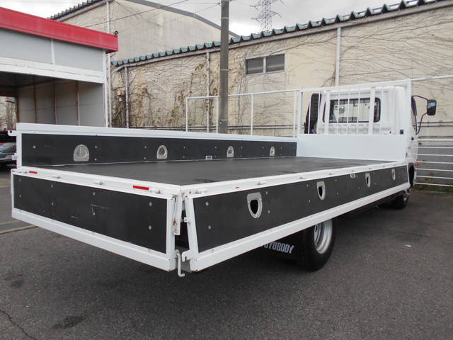 三菱ふそうファイター平ボディ中型（4t）[写真04]